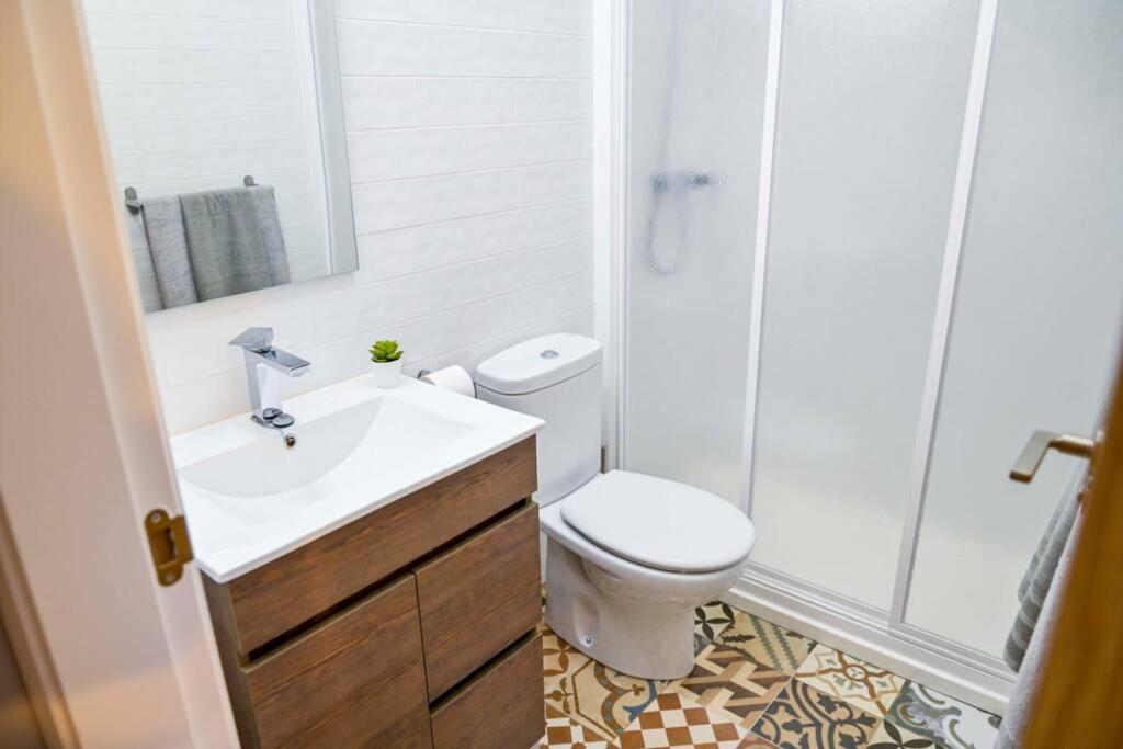A - Apartamento Elegante Con Piscina Compartida Torrico Exterior photo